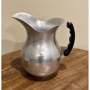Vtg Wear Ever  ALUMINUM  PITCHER Black BAKELITE HANDLE  10" Mid Century